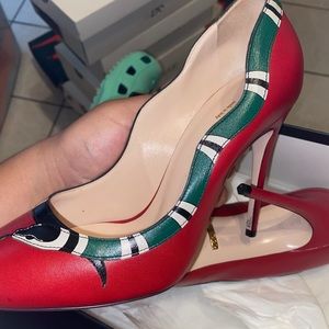 Gucci Yoko Snake leather pumps